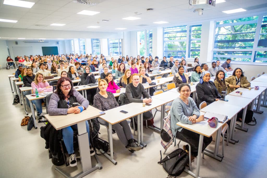 Etudiants ESSLIL Université Catholique de Lille Travail Social Sociologie Santé