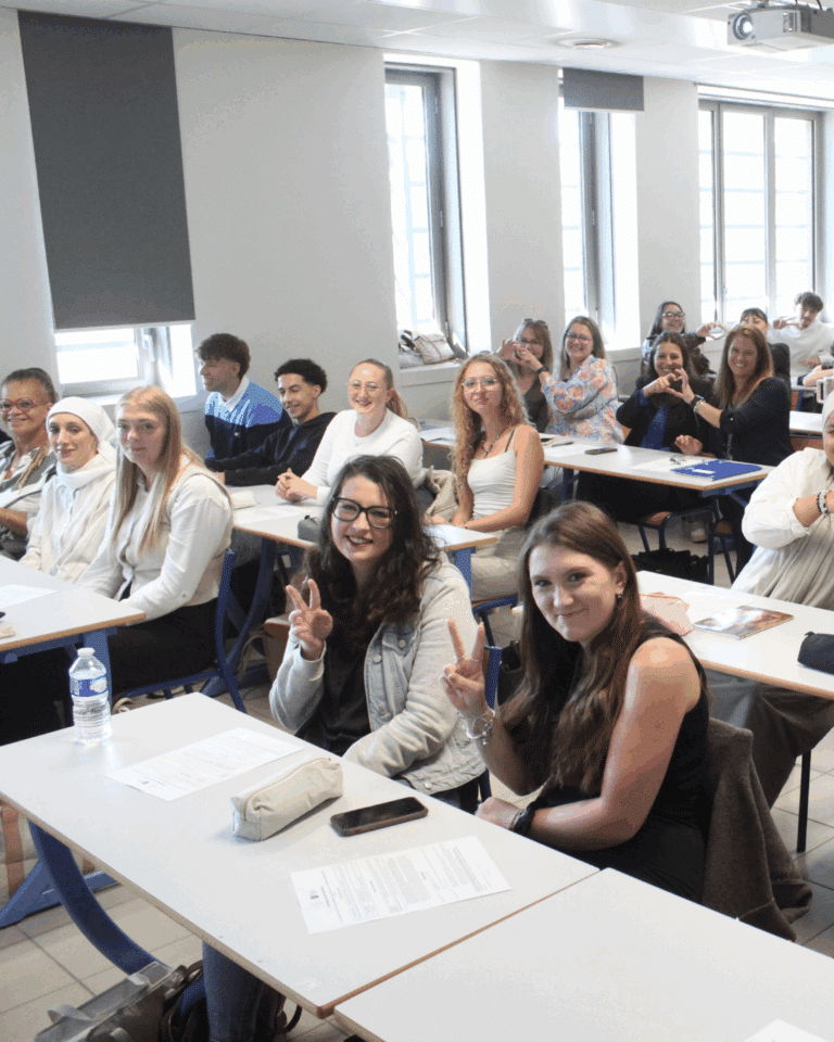 étudiants diplôme d'État Assistant de Service Social Maubeuge